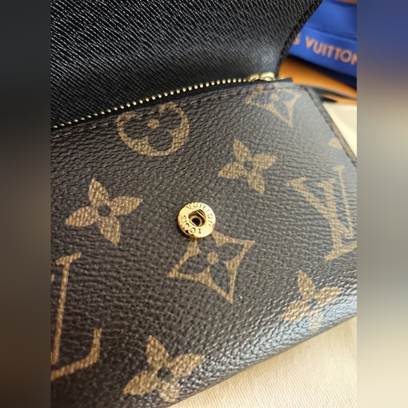 Louis Vuitton Monogram Victorine Wallet - Picture 10 of 12